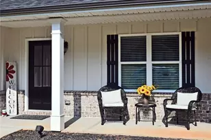 951 Oconee Ln, Commerce, GA 30529 - Photo 5