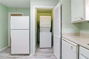 346 Carpenter Dr, Atlanta, GA 30328 - Photo 7