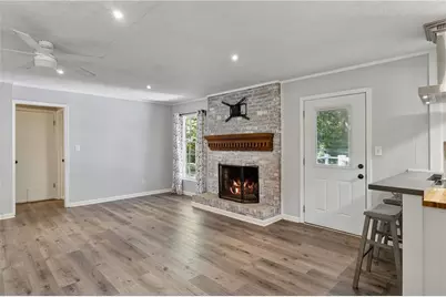 461 Little John Drive NW, Lilburn, GA 30047 - Photo 9