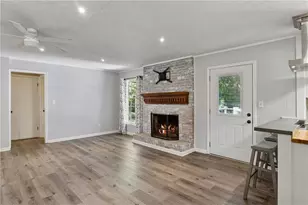 461 Little John Dr NW, Lilburn, GA 30047 - Photo 9