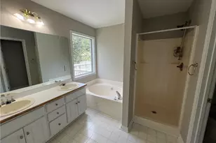 4715 Deer Crossing Ct, Flowery Branch, GA 30542 - Photo 17