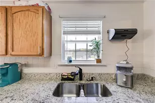 1035 Brushystone Dr, Loganville, GA 30052 - Photo 9