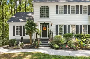 5074 Peach Mountain Cir, Gainesville, GA 30507 - Photo 3