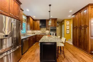 755 Amberton Close, Suwanee, GA 30024 - Photo 17