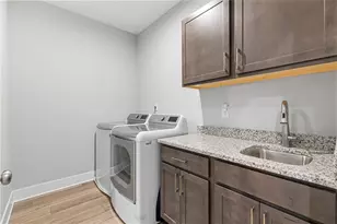 504 Michigan Cir, Hoschton, GA 30548 - Photo 35