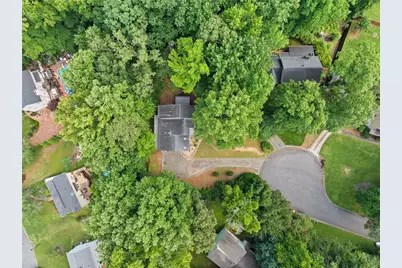 4528 Lashley Court NE, Marietta, GA 30068 - Photo 3