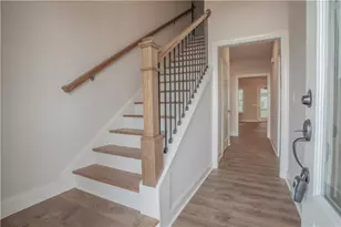 388 Maple View Dr, Carrollton, GA 30117 - Photo 3