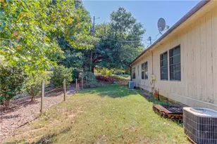 6184 Mitchell St, Flowery Branch, GA 30542 - Photo 11