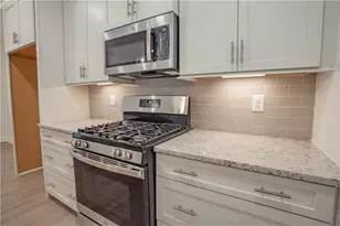 390 Maple View, Carrollton, GA 30117 - Photo 7