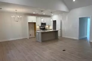 390 Maple View, Carrollton, GA 30117 - Photo 5