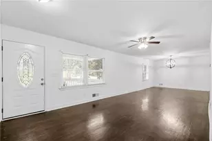 479 Larchmont Cir NW, Atlanta, GA 30318 - Photo 11