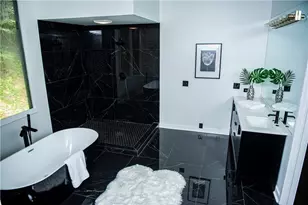 4377 Paran Pl NW, Atlanta, GA 30327 - Photo 11