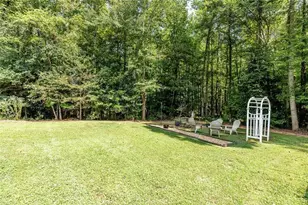 2010 Stonehedge Rd, Roswell, GA 30075 - Photo 71