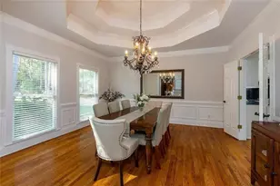 2010 Stonehedge Rd, Roswell, GA 30075 - Photo 9