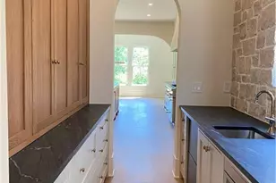 69 Maple St, Roswell, GA 30075 - Photo 11