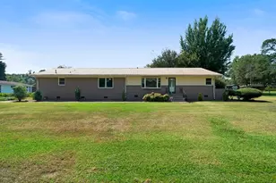 254 E Girard Ave, Cedartown, GA 30125 - Photo 1