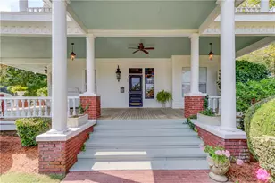 74 White St, Hoschton, GA 30548 - Photo 7