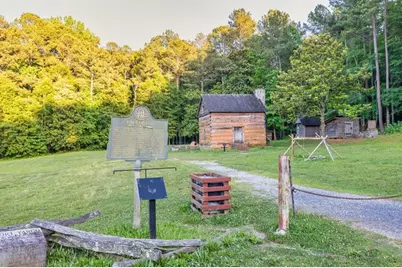 127 Annie Lane, Statham, GA 30666 - Photo 33