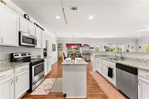 1557 Shadowstone Cir, Winder, GA 30680 - Photo 9