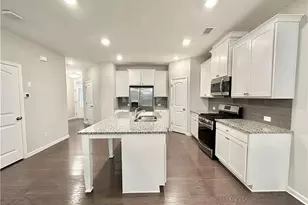 1925 Wheylon Dr, Lawrenceville, GA 30044 - Photo 3