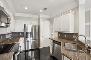 3334 Peachtree Rd NE, Atlanta, GA 30326 - Photo 3