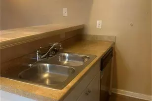 795 Hammond Dr, Atlanta, GA 30328 - Photo 15