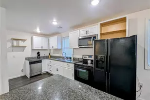 2533 Godfrey Dr NW, Atlanta, GA 30318 - Photo 11