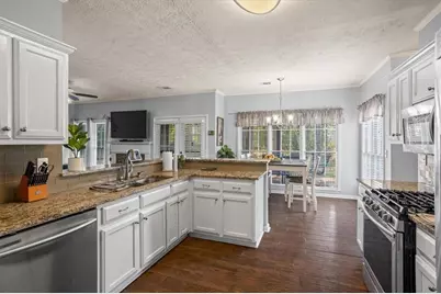 902 Heartwood Circle, Lawrenceville, GA 30043 - Photo 9