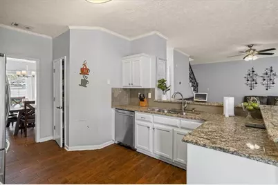 902 Heartwood Circle, Lawrenceville, GA 30043 - Photo 11