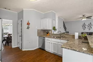 902 Heartwood Cir, Lawrenceville, GA 30043 - Photo 11