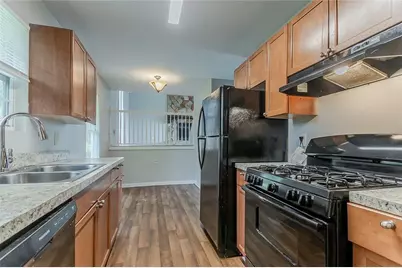 4821 Mainstreet Valley Trace, Stone Mountain, GA 30088 - Photo 7