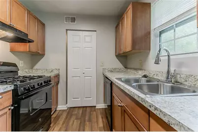 4821 Mainstreet Valley Trace, Stone Mountain, GA 30088 - Photo 5