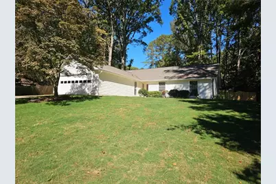 620 Lake Forest Court, Roswell, GA 30076 - Photo 3