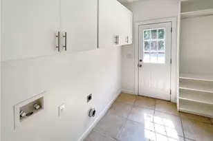 1900 Chattahoochee Run Dr, Suwanee, GA 30024 - Photo 19