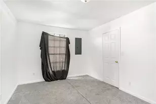 435 W Cherry St, Griffin, GA 30223 - Photo 13