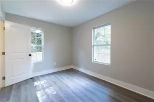 714 Emily Pl NW, Atlanta, GA 30318 - Photo 11