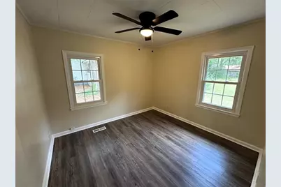 121 Hunt Drive NE, Calhoun, GA 30701 - Photo 11