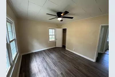 121 Hunt Drive NE, Calhoun, GA 30701 - Photo 9