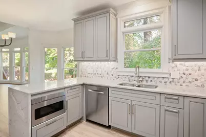 2599 Brookline Circle NE, Brookhaven, GA 30319 - Photo 11