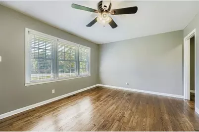 381 W Candler Street, Winder, GA 30680 - Photo 5