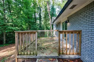 4305 Christine Ct, Decatur, GA 30035 - Photo 11