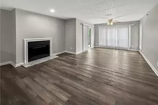 606 Mill Pond Dr, Smyrna, GA 30082 - Photo 3