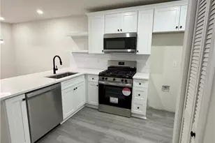 596 Windchase Ln, Stone Mountain, GA 30083 - Photo 9