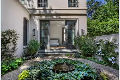 133 Blackland Road NW, Atlanta, GA 30342 - Photo 19