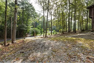 5590 Lakeview Drive SW, Austell, GA 30106 - Photo 13