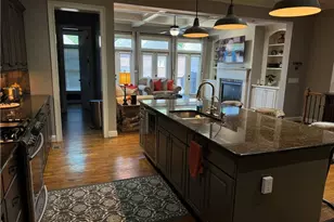 811 Park Manor Dr SE, Smyrna, GA 30082 - Photo 3