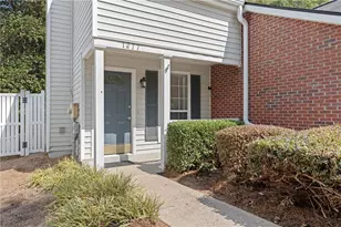 1277 Parkside Club Dr, Lawrenceville, GA 30044 - Photo 3