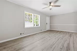 6278 Thornhedge Dr, Riverdale, GA 30296 - Photo 5