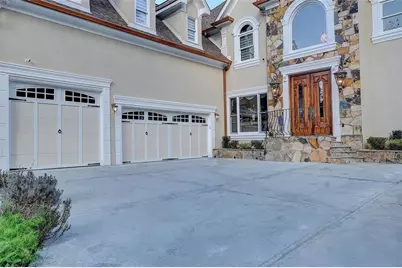 6709 Wooded Cove Court, Flowery Branch, GA 30542 - Photo 3