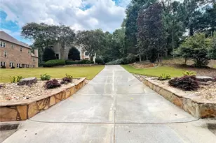 6709 Wooded Cove Ct, Flowery Branch, GA 30542 - Photo 11